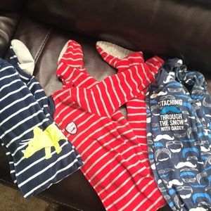 Set of 4 boys 5t pajamas
